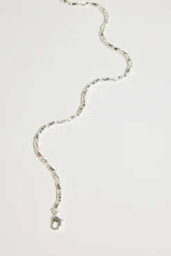 Atelier 19 Twisted Box Chain Necklace