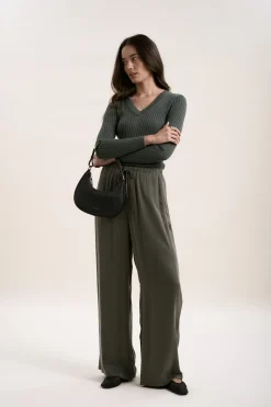 Atlas ZQ Merino V Neck Top