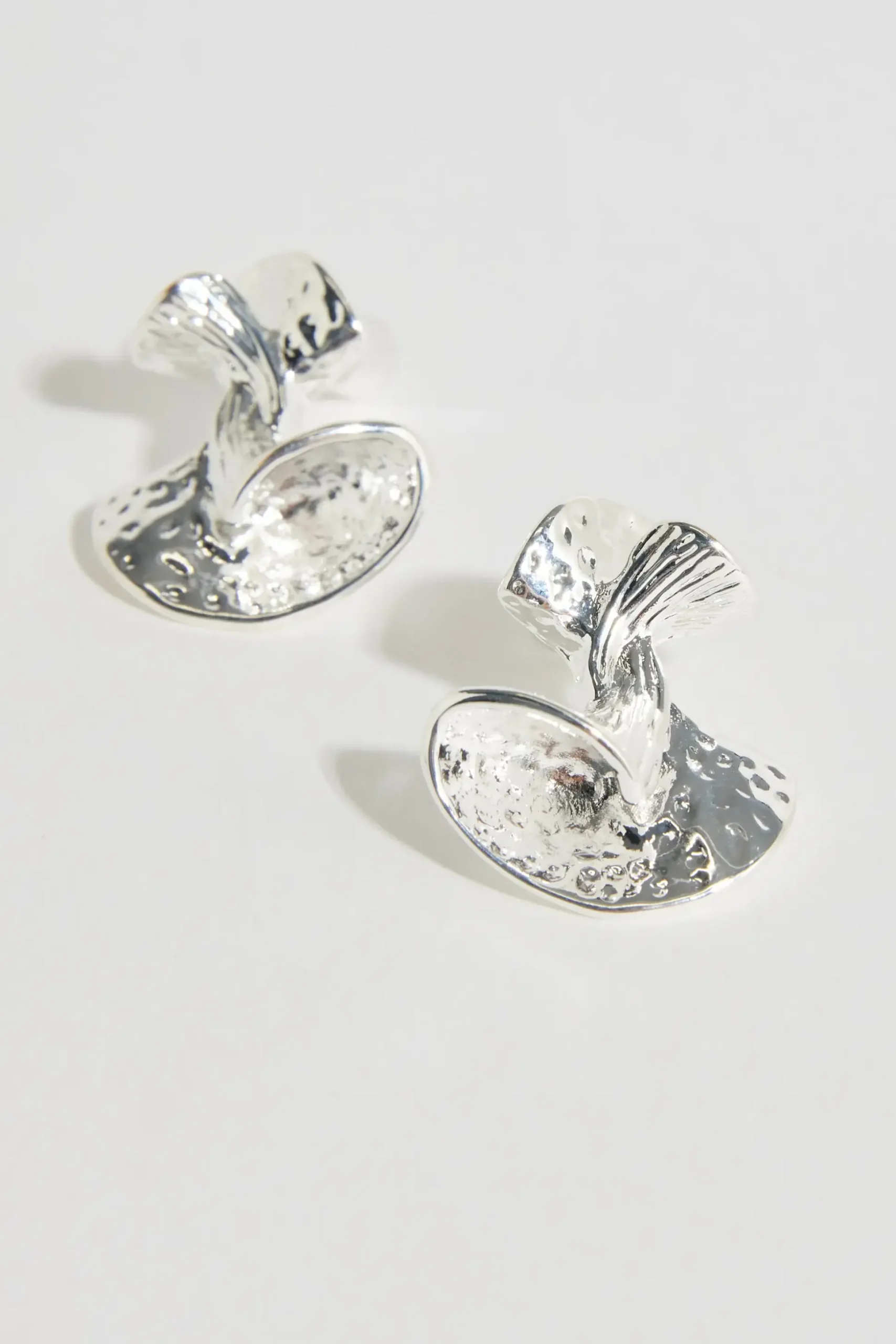 Bela Sonder Monroe Earrings