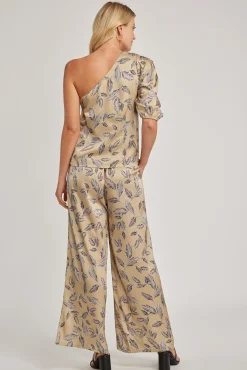 Camille Asymmetric Top