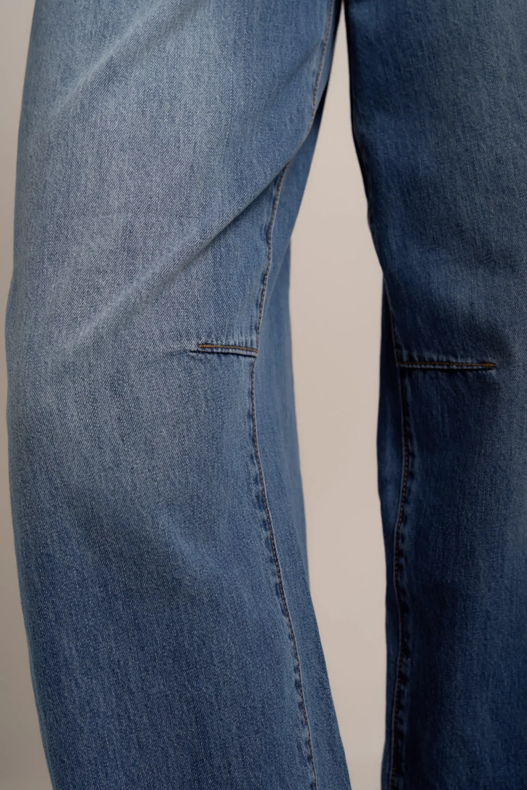 Catalina Barrel Leg Jeans