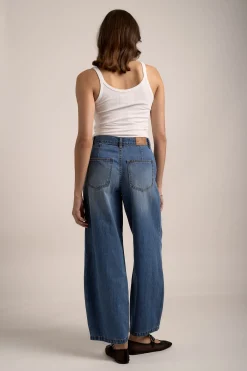 Catalina Barrel Leg Jeans