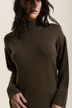 Elementary Knitted Funnel Neck
