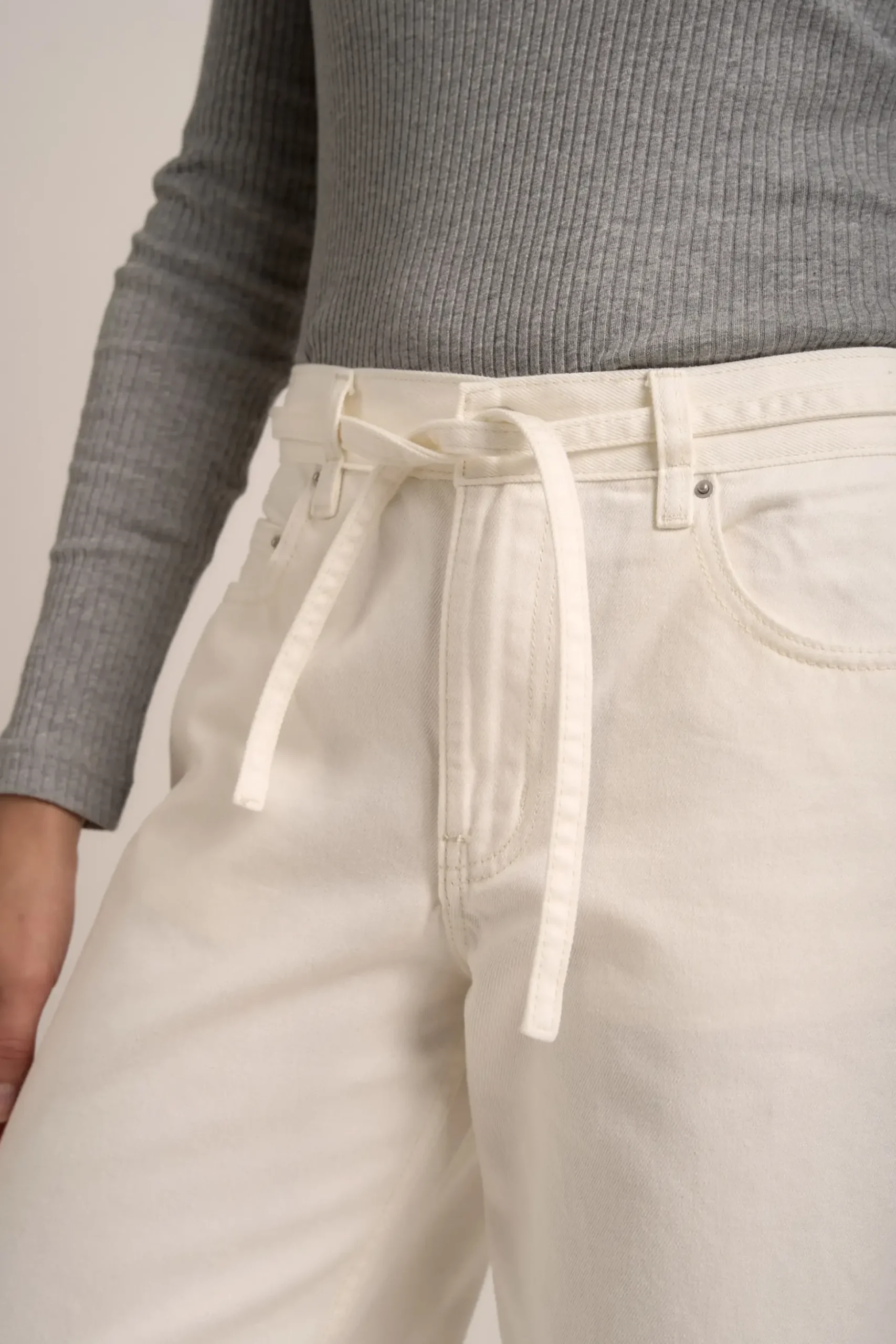 Elementary Lille Belted Jeans