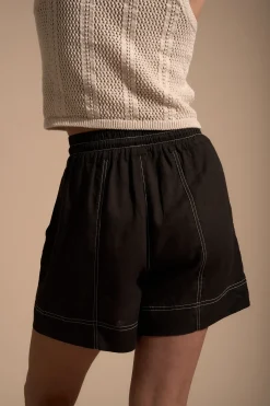 Elementary Zephyr Contrast Stitch Short