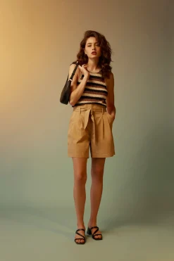 Emery Belted Short