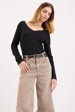Haddie V Neck Long Sleeve Tee