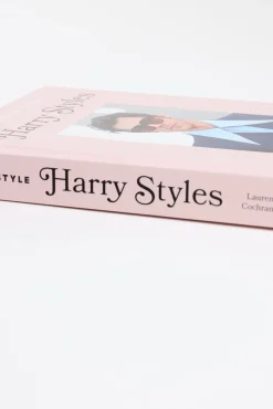 Icons of Style: Harry Styles Book