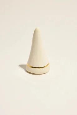 Magnolia Lane Ring Cone