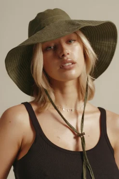Rochelle Contrast Stitch Bucket Hat