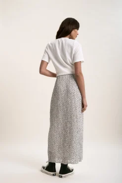 The Lace Skirt