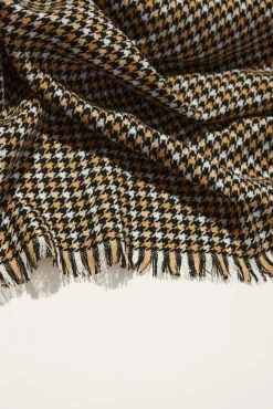 The Lightweight Wool Scarf
