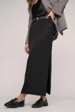 The Tailored Skirt