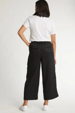 The Wide Leg Crop